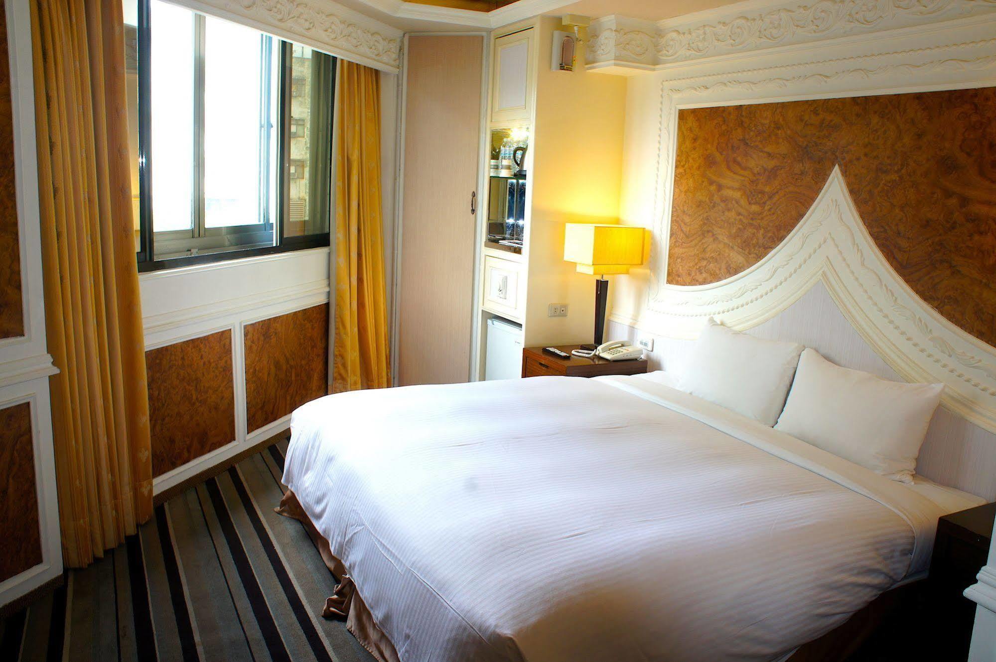 Finders Hotel Hualien Station Екстериор снимка