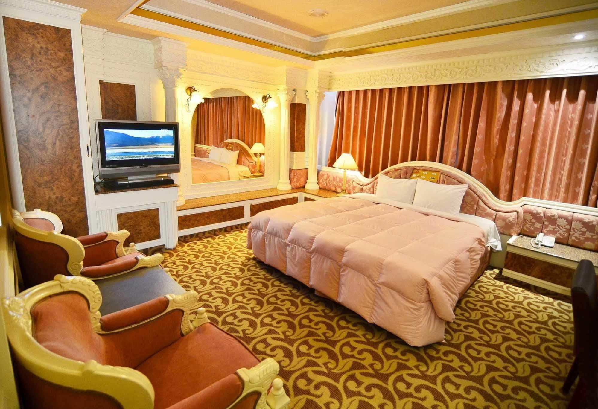 Finders Hotel Hualien Station Екстериор снимка