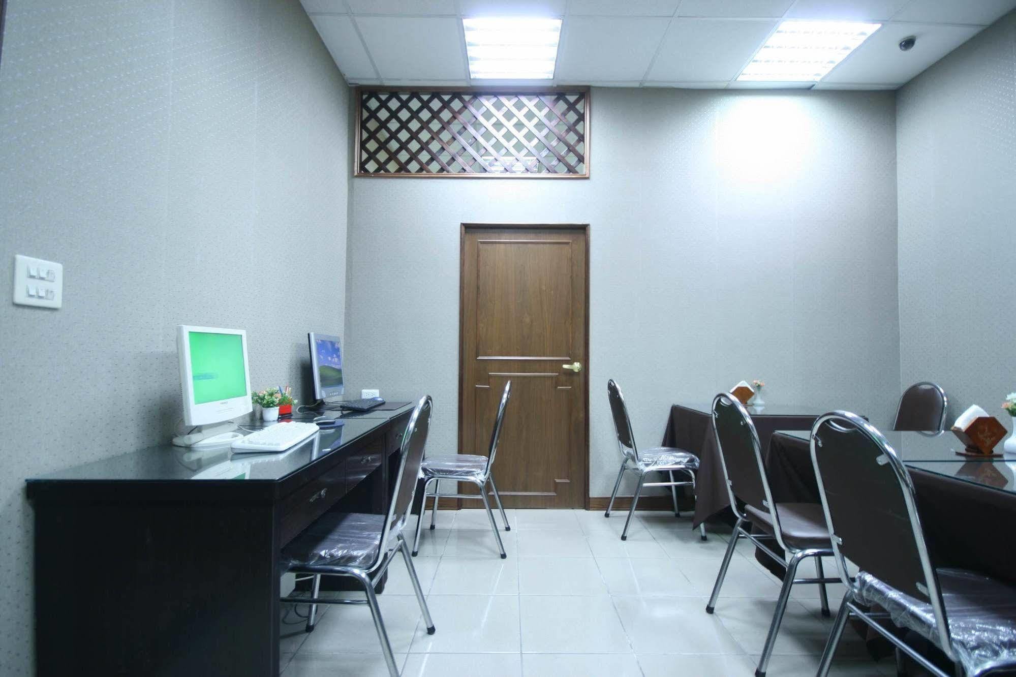 Finders Hotel Hualien Station Екстериор снимка